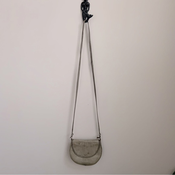 Unbranded, distressed grey genuine leather bag in XS - Picture 14 of 16